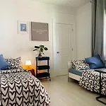 Cozy Home In Kitslano, Vancouver. Free Parking.
